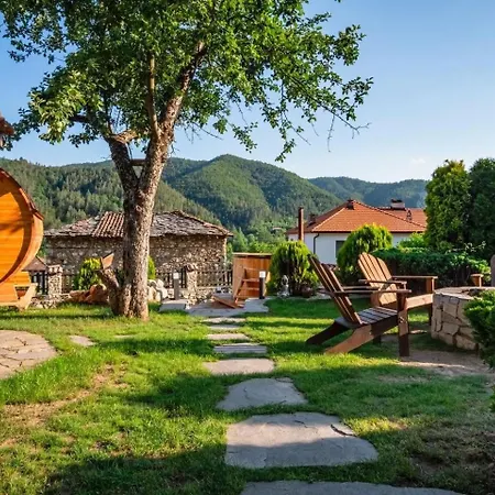 Martina Vilă Smilyan (Smolyan)